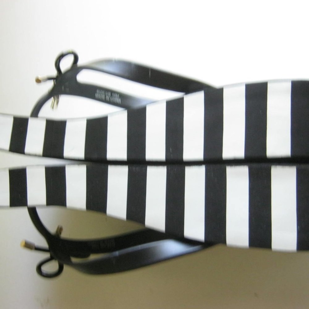 KATE SPADE Womens Black & White Striped Flip Flops - Picture 6 of 10